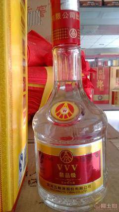 品鑒匠心，暢享醇香——張雷酒業商行團購特供52度濃香型白酒